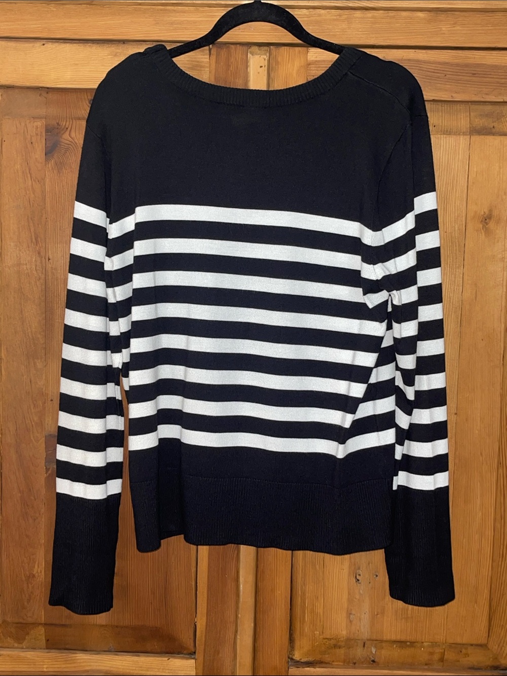KARL LAGERFELD B/W Striped Sweater Sz. L - Picture 5 of 16